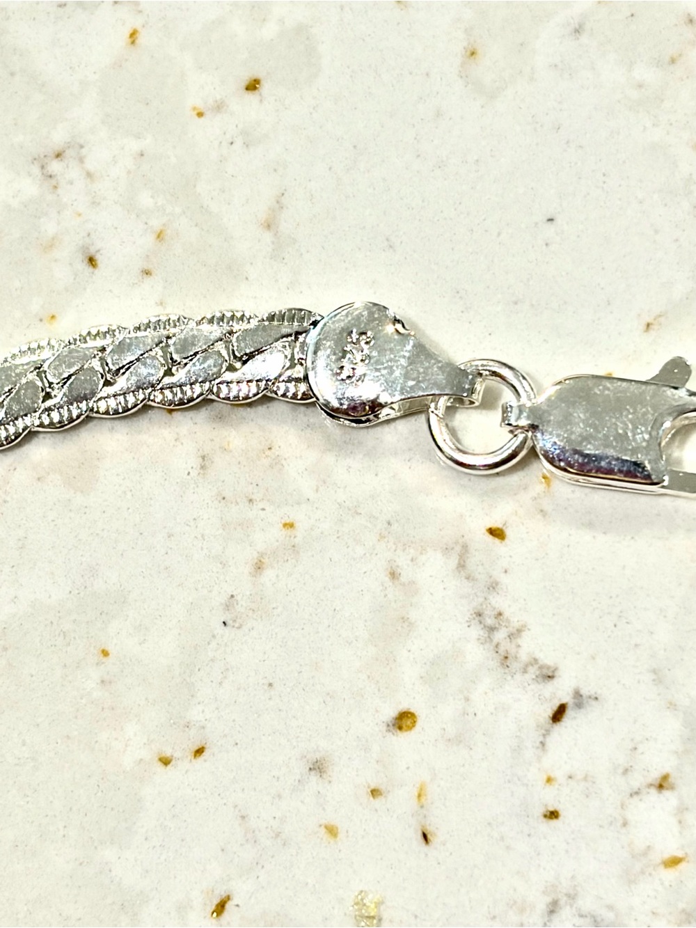 Solid 925 Sterling Silver Diamond-Cut Curb Link Chain Bracelet (7.1 Grams) 7” - Picture 3 of 4
